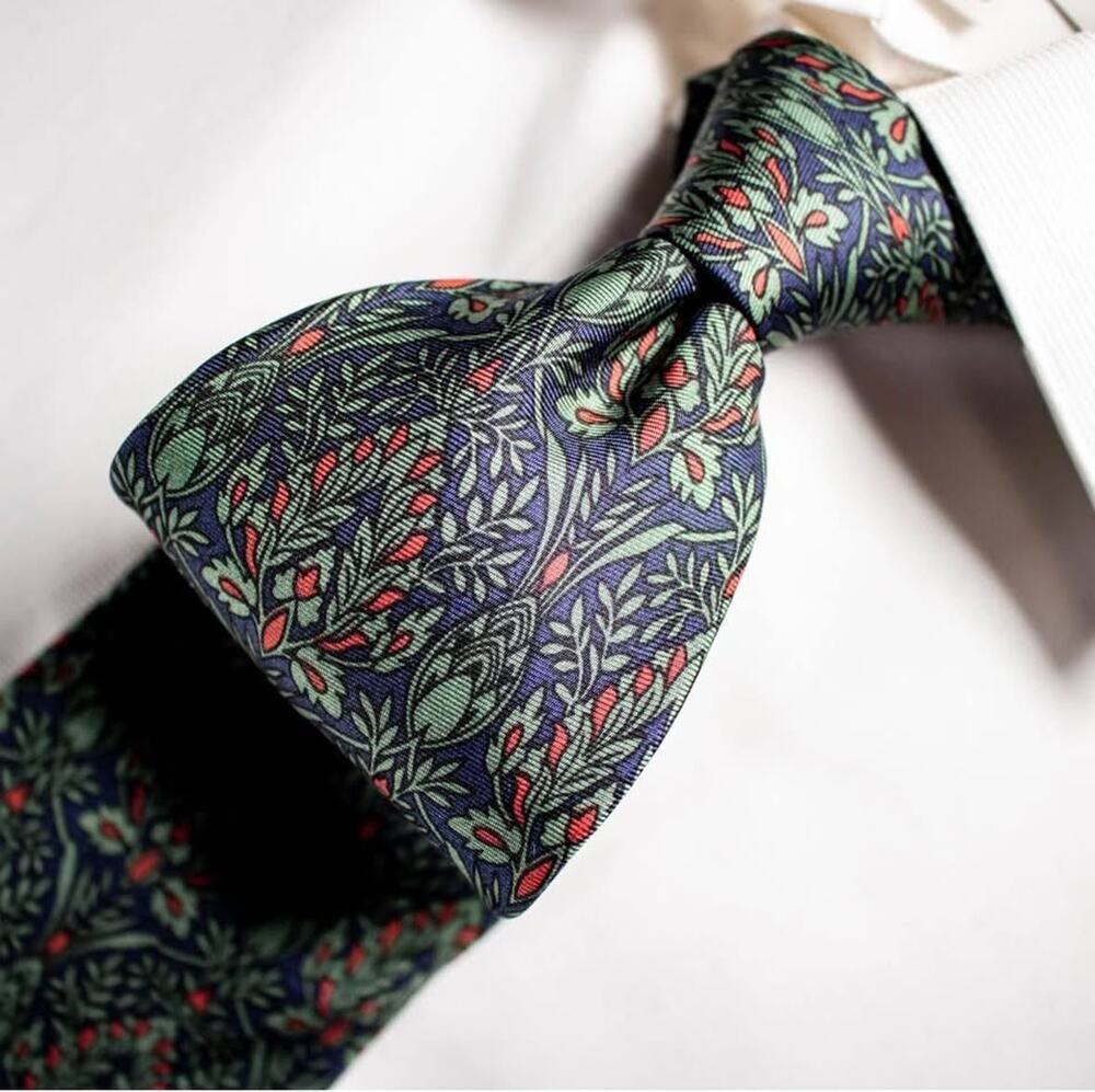 SMITHSONIAN Italy Green Red Blue Floral Silk Necktie TIE 58"L x 3.75"W